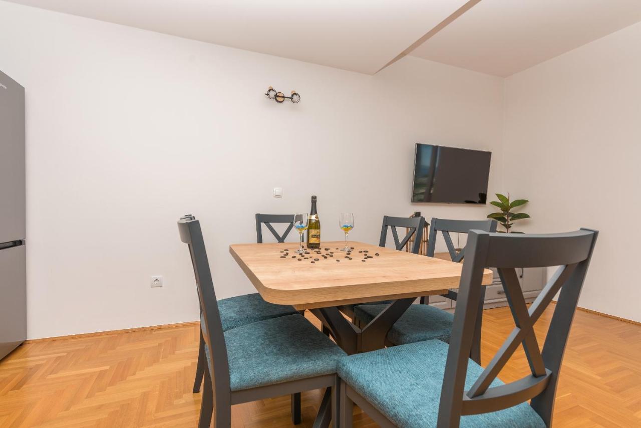 Deluxe 3 Bedroom Apartment With Sea View 바스카보다 외부 사진
