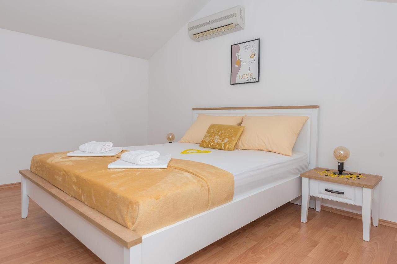 Deluxe 3 Bedroom Apartment With Sea View 바스카보다 외부 사진