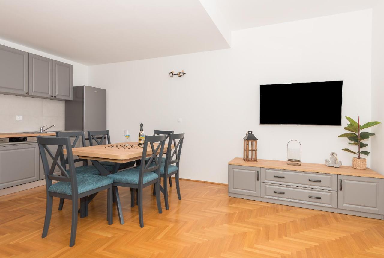 Deluxe 3 Bedroom Apartment With Sea View 바스카보다 외부 사진