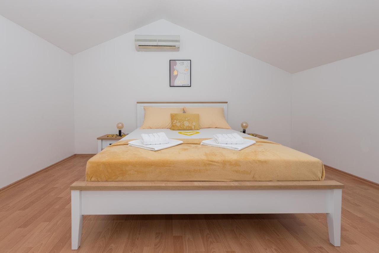 Deluxe 3 Bedroom Apartment With Sea View 바스카보다 외부 사진