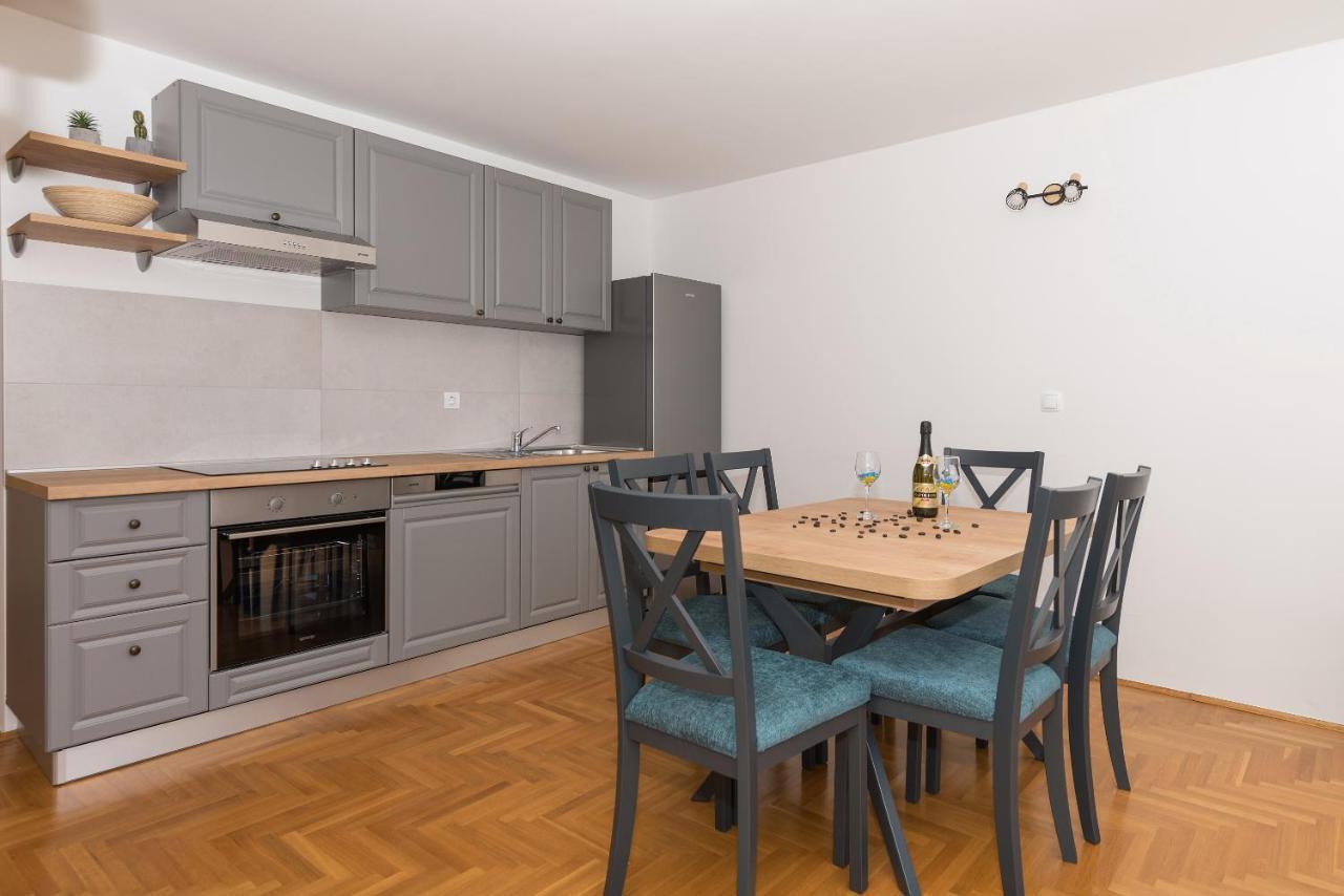 Deluxe 3 Bedroom Apartment With Sea View 바스카보다 외부 사진